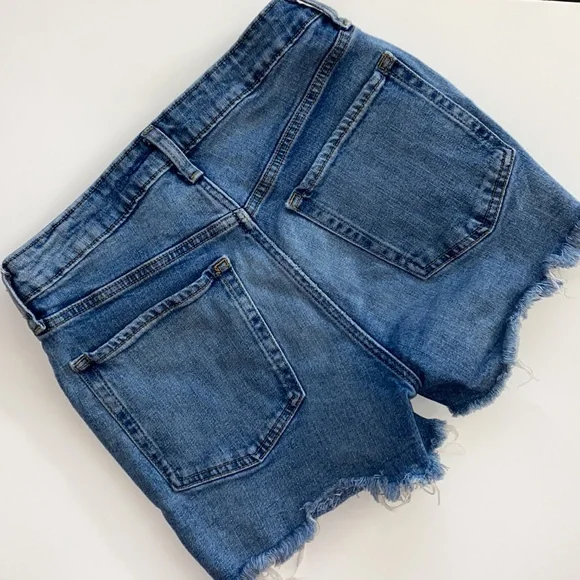OLD NAVY jean or denim shorts - destructed - excellent condition - high rise - Picture 2 of 6